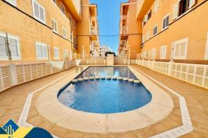 Apartamentas su bendru baseinu, Alicante provincijoje, Torrevieja mieste